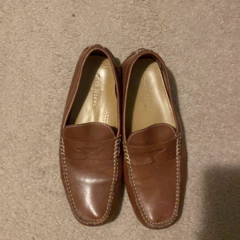 COLE HAAN Men’s Saddle Tan Howland Penny Loafer